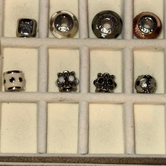 Pandora silver 7.5” bracelet and 25 charms with box and bonus charm - Picture 6 of 6